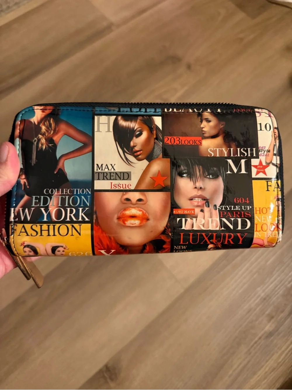 Fashion Magazine Print Zip Wallet - Multicolor